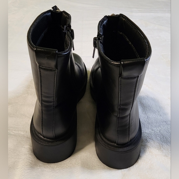 Portland Boot Company Black Lug Sole Ankle Boots for Women, Size 7, EUC - Picture 4 of 6